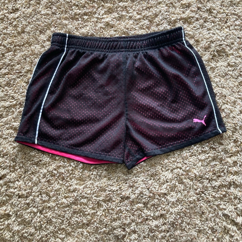 Puma Athletic Shorts in Black/Pink. Girls Large (12-14)